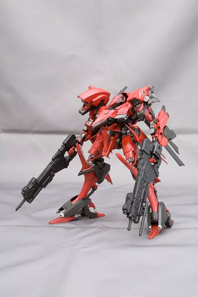 Armored Core Maqueta 1/72 Rayleonardo 03-Aaliyah Kpachar Full Package Versionn 14 cm