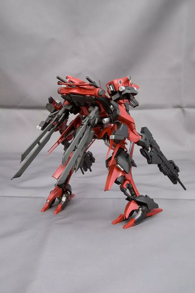 Armored Core Maqueta 1/72 Rayleonardo 03-Aaliyah Kpachar Full Package Versionn 14 cm