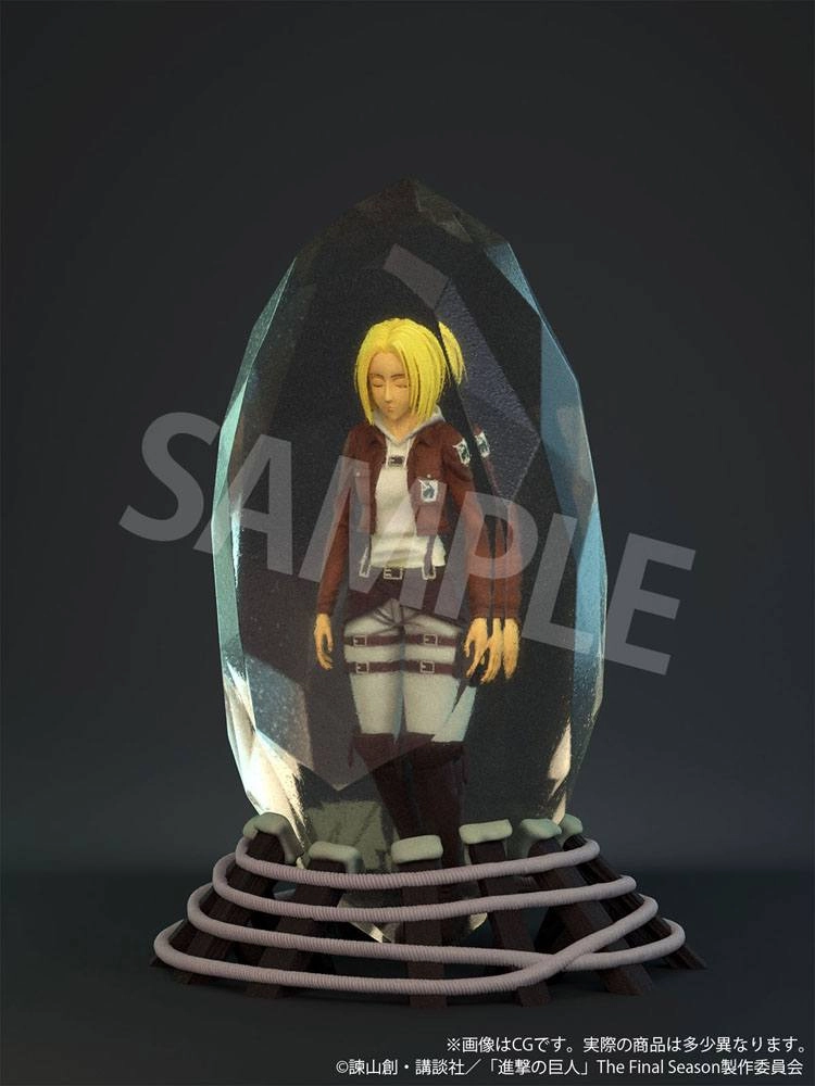 Attack on Titan 3D Crystal Statue Annie Leonhart 10 cm