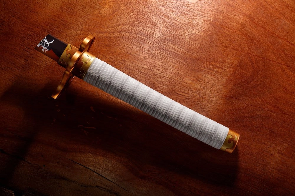 Demon Slayer : Kimetsu no Yaiba Réplique Proplica épée Plastique Nichirin brisée (Kyojuro Rengoku) 31 cm