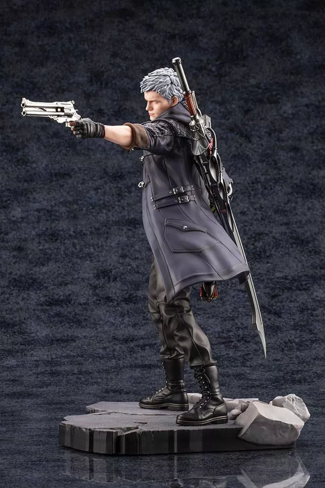 Devil May Cry 5 ARTFXJ PVC Statue 1/8 Nero 27 cm