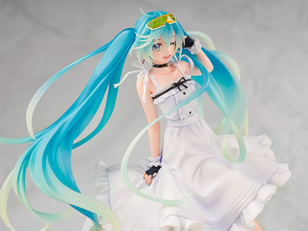 Good Smile Racing - Hatsune Miku - 1/7 - 2021 Vacation Style Ver.