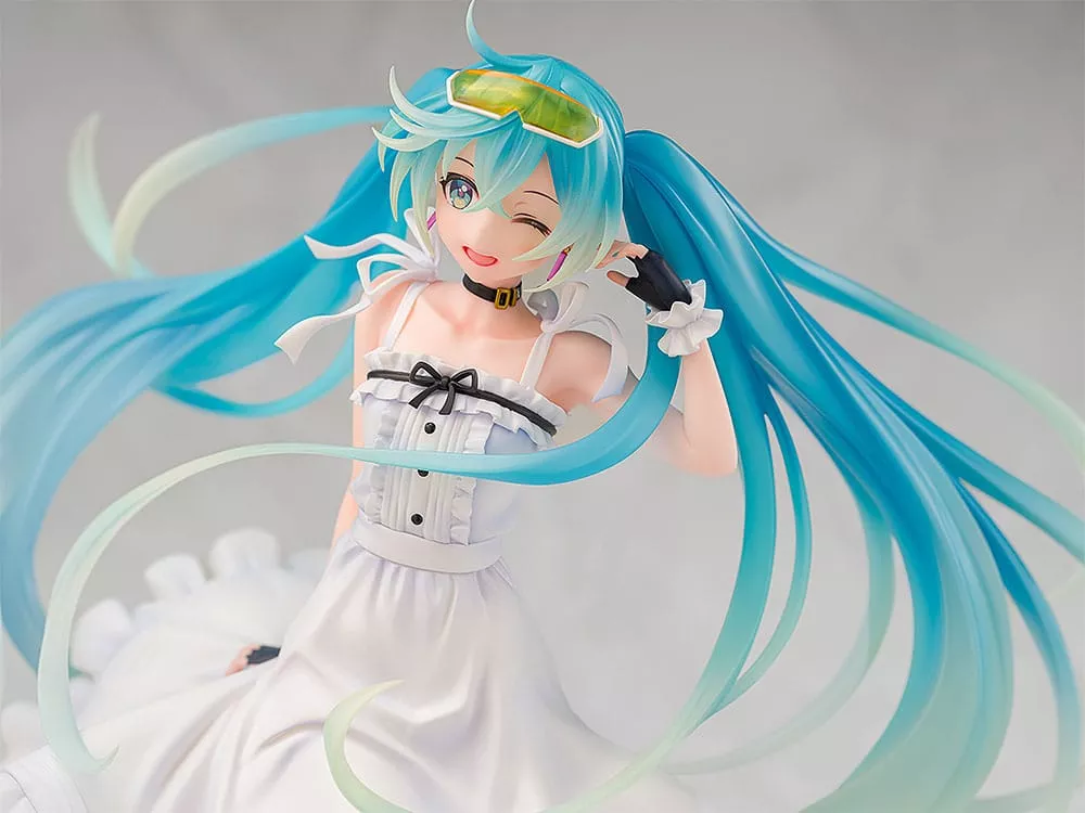 Good Smile Racing - Hatsune Miku - 1/7 - 2021 Vacation Style Ver.