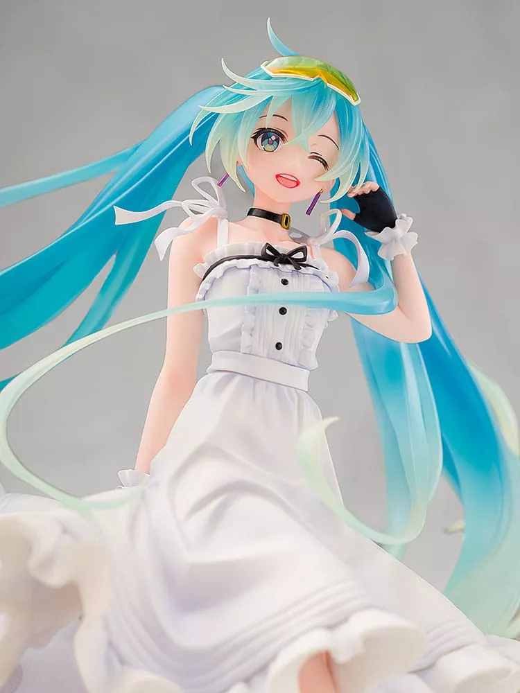 Good Smile Racing - Hatsune Miku - 1/7 - 2021 Vacation Style Ver.