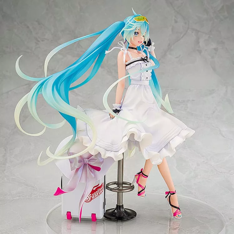 Good Smile Racing - Hatsune Miku - 1/7 - 2021 Vacation Style Ver.